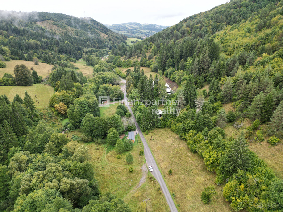 Pozemok 2100 m² v obci Ľubietová - 2