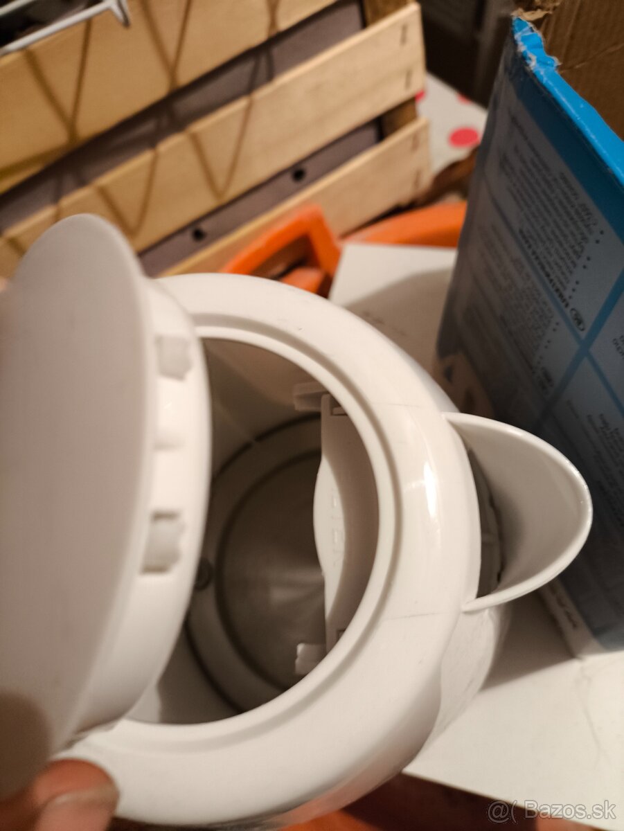 Rýchlovarná kanvica - 2