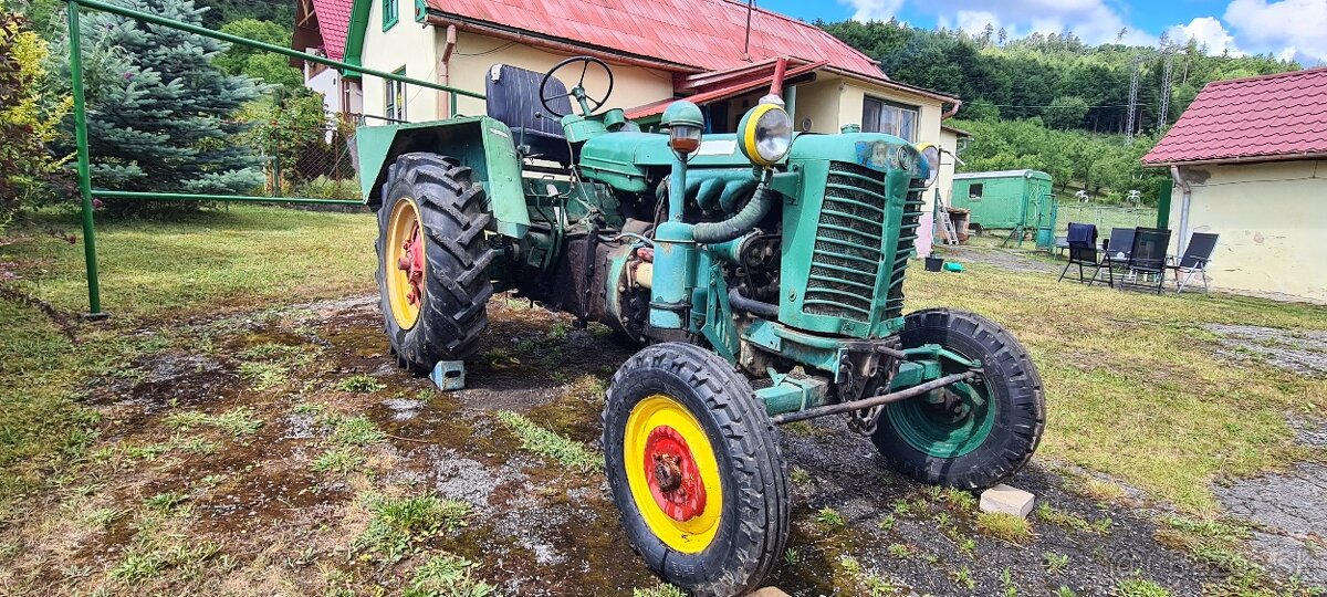 Traktor Zetor 25A s příslušenstvím - 2