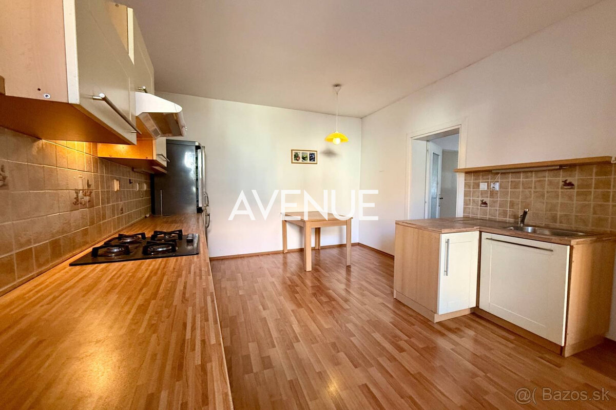 AVENUE | 5i RD s vinnou pivnicou, Svätý Jur, Prostredná ul., - 2