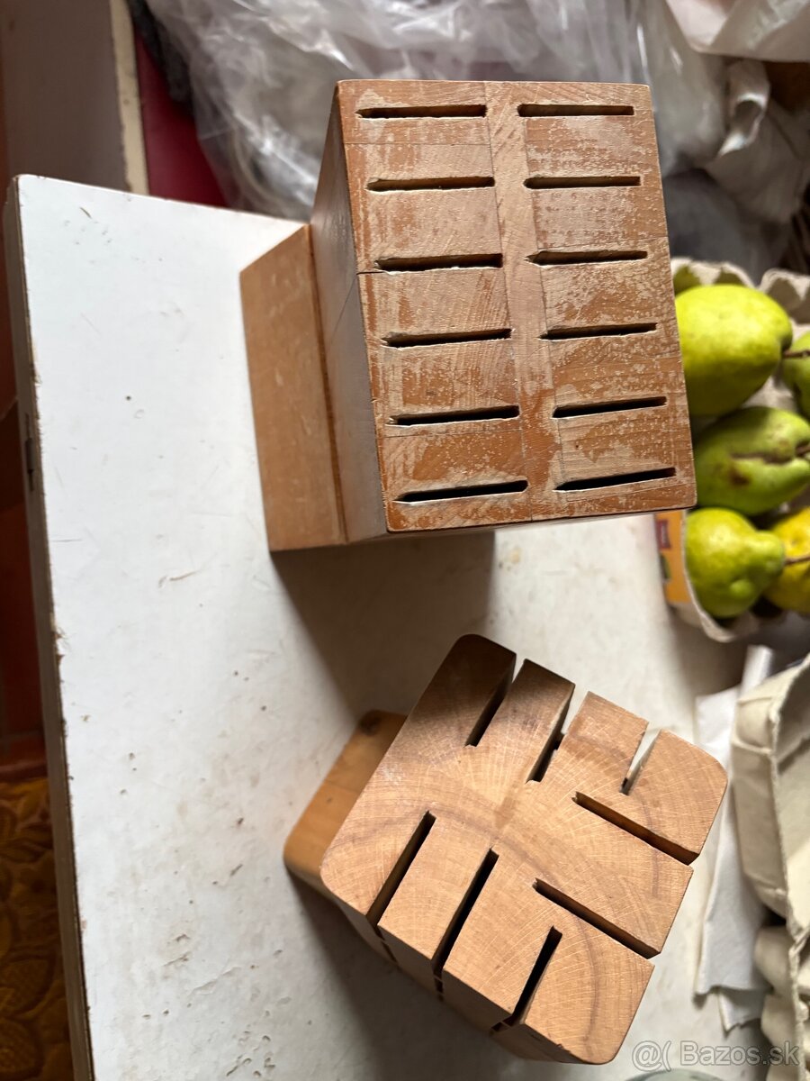 Predam stojan na noze. - 2