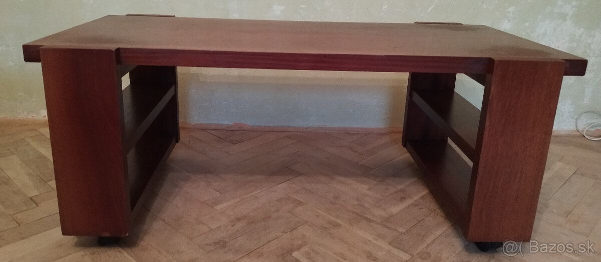 Stolík konferenčný na kolieskach - 2