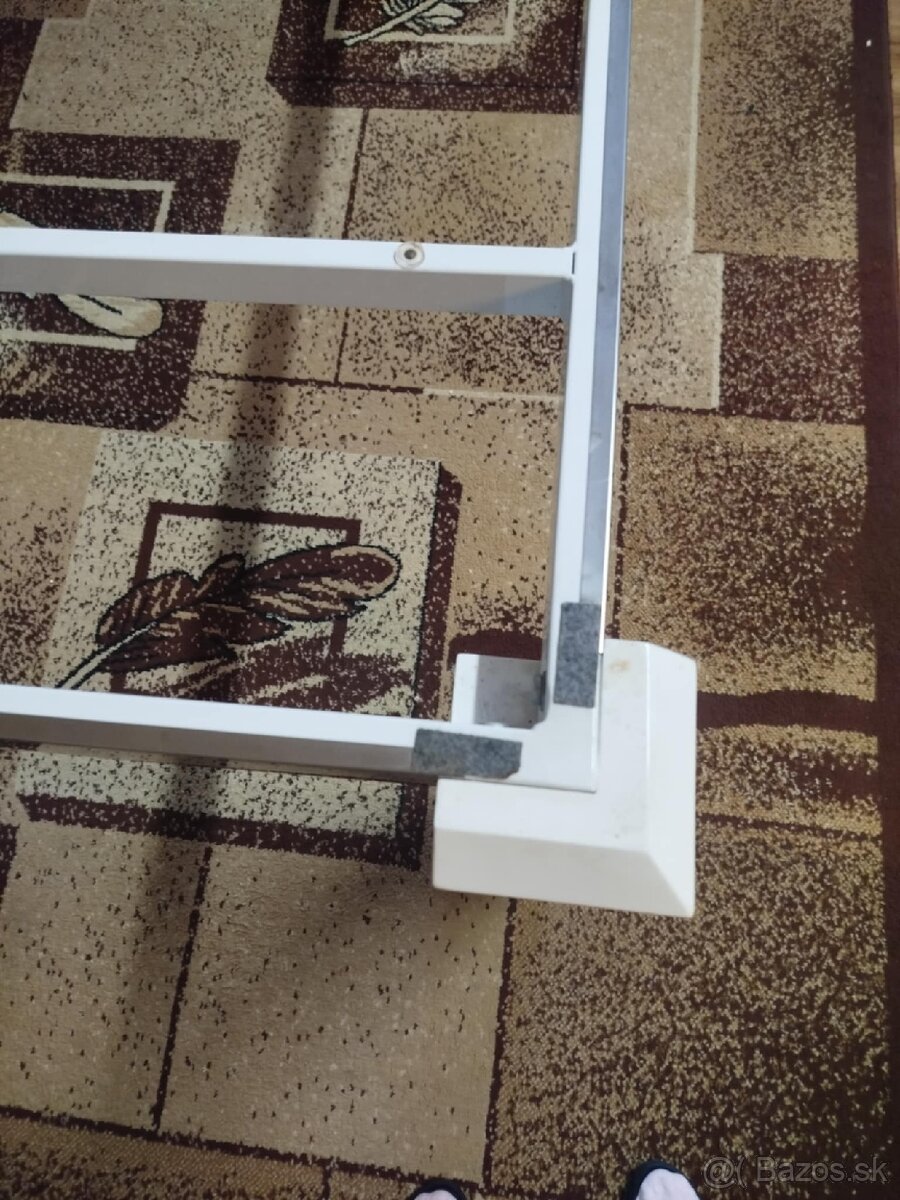 Sklenený jedálenský stôl - 2