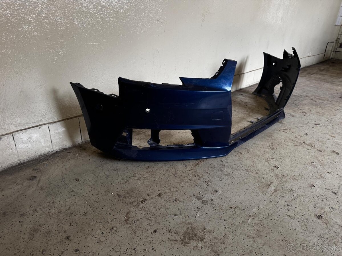 Audi A4 B9 2015- predný nárazník 6x senzor - 2