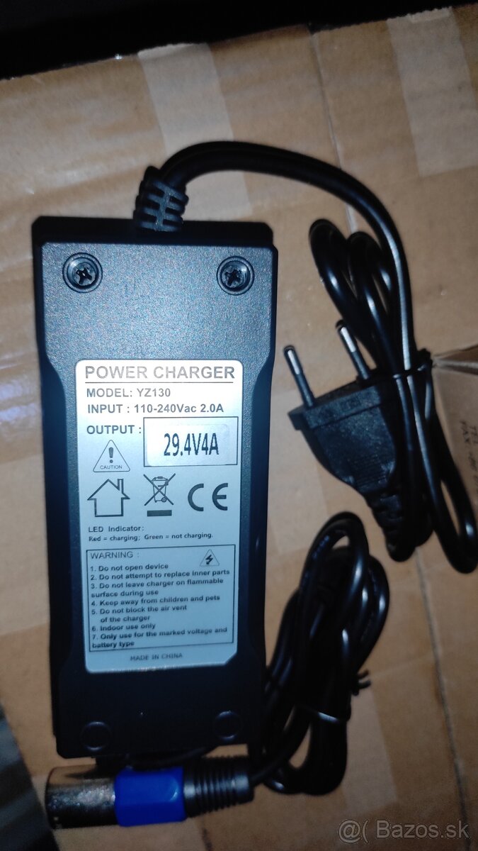 YZPOWER 29,4 V 4 A napájací adaptér - 2