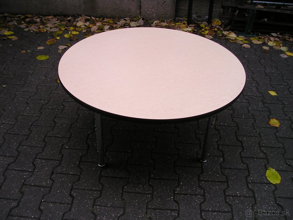 predám stolík - 2