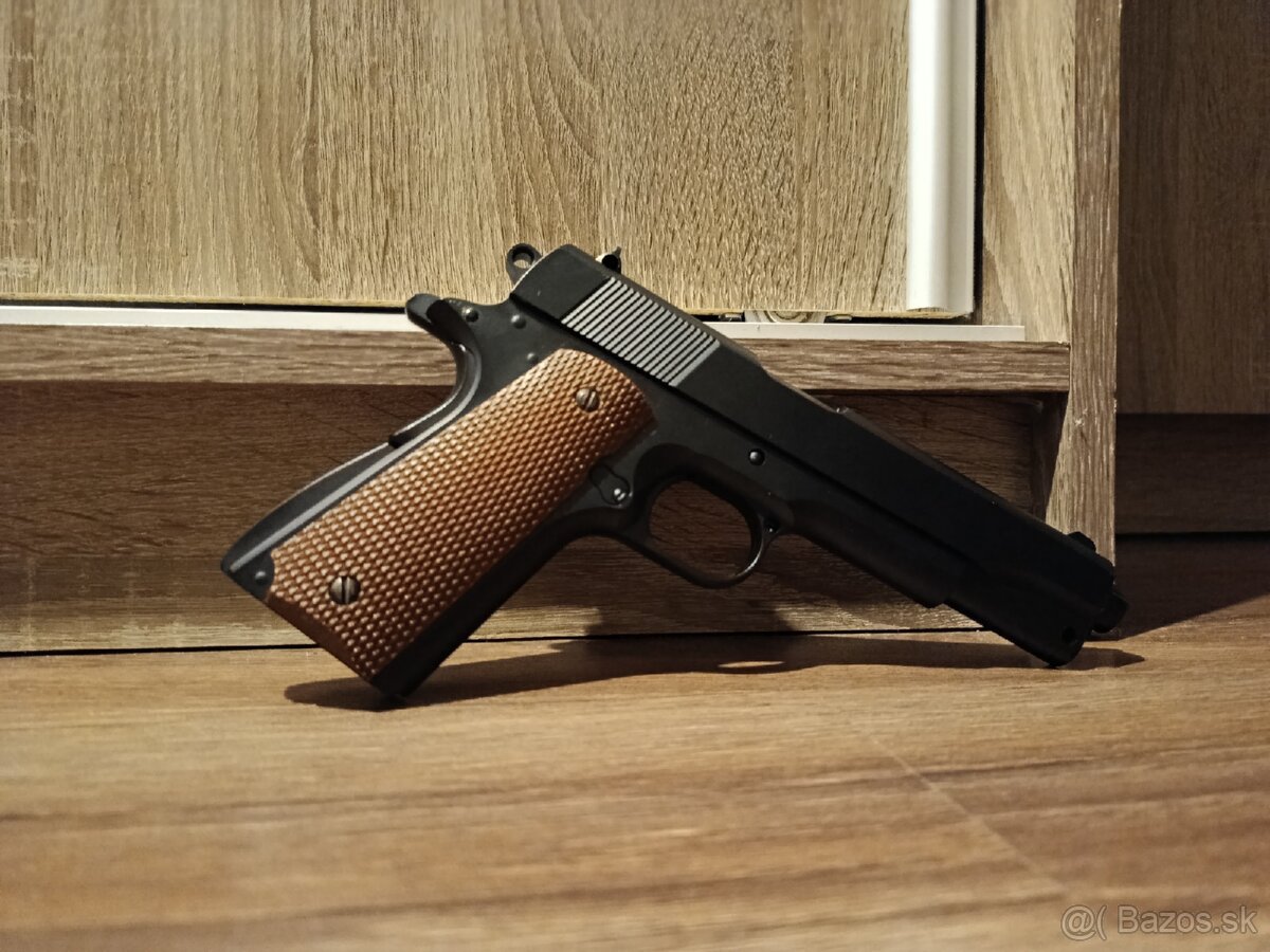 Airsoftova krátka zbraň - 2