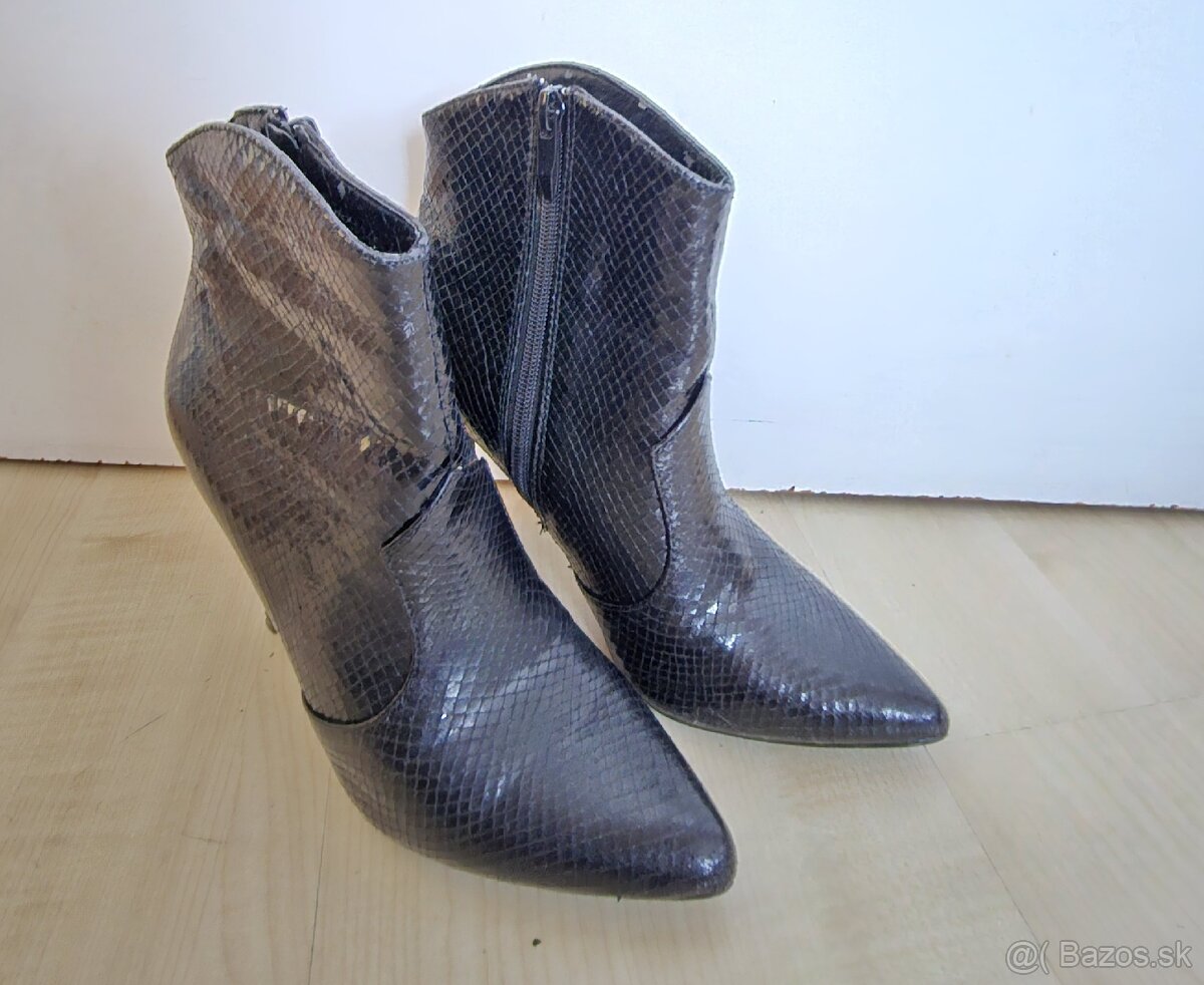 Čižmičky, číslo 36 - 2