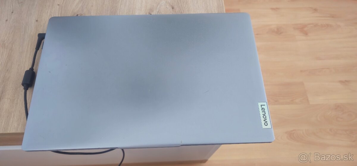 Lenovo IDEAPAD Slim 3 15AMN8 - 2
