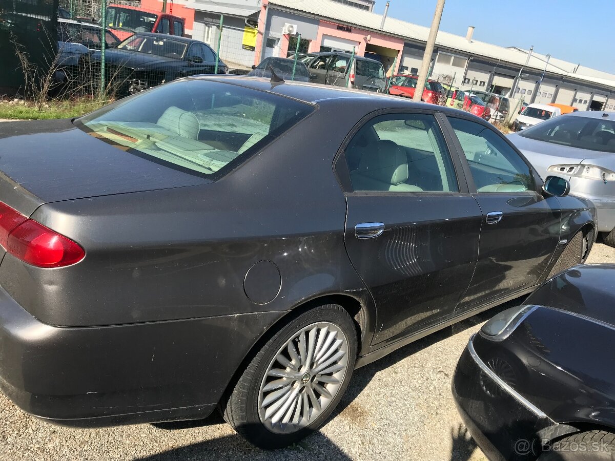 Predám Alfa Romeo 166 Šedá 3,2 V 6 benz - 2