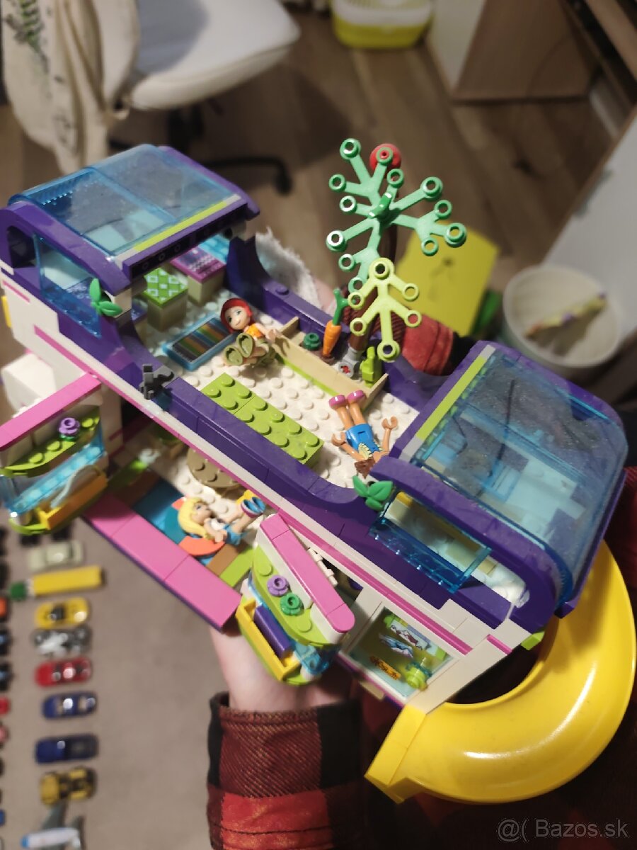 Lego Friends caravan - 2