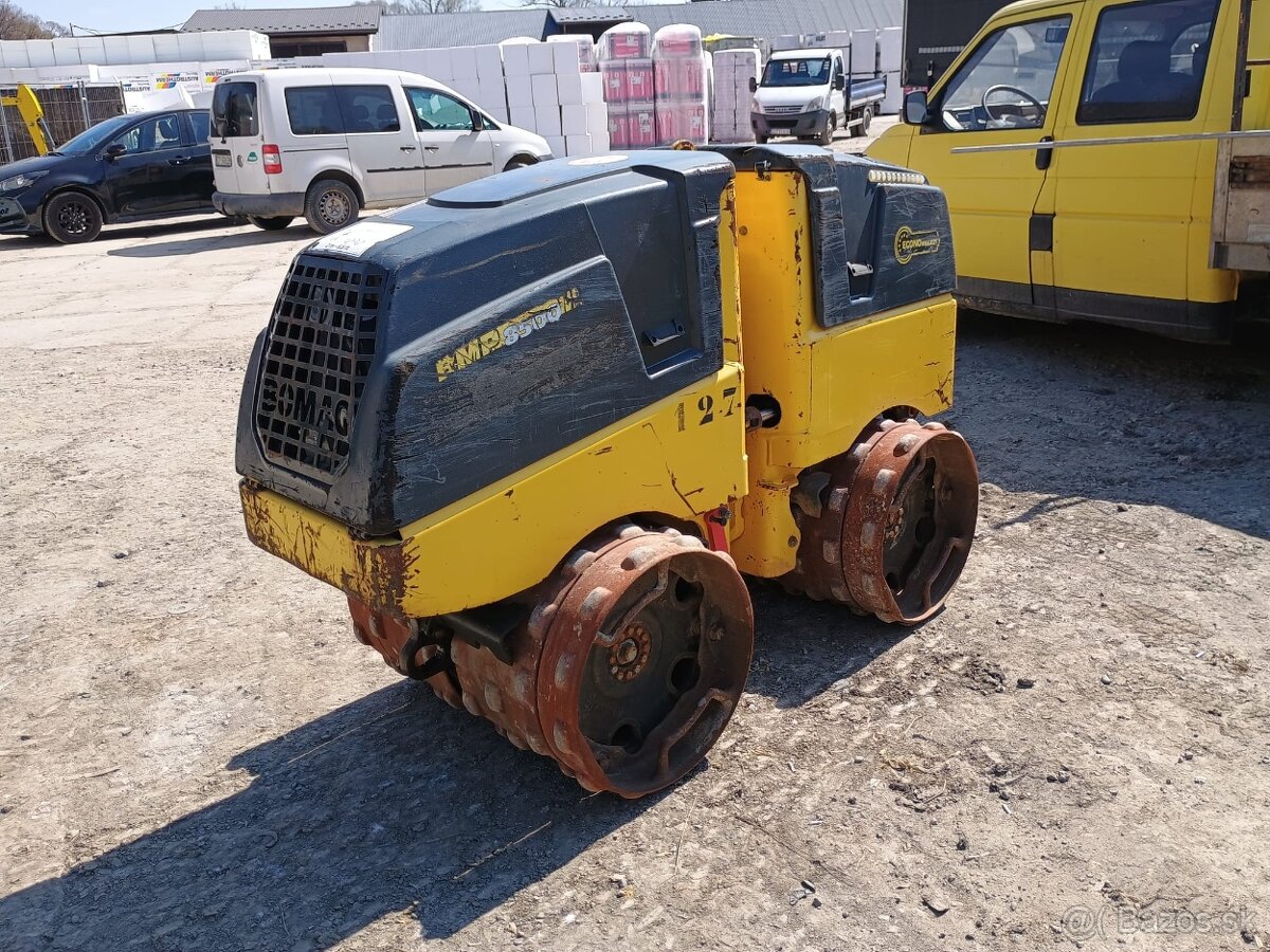 Ježkový valec Bomag BMP 8500 - 2