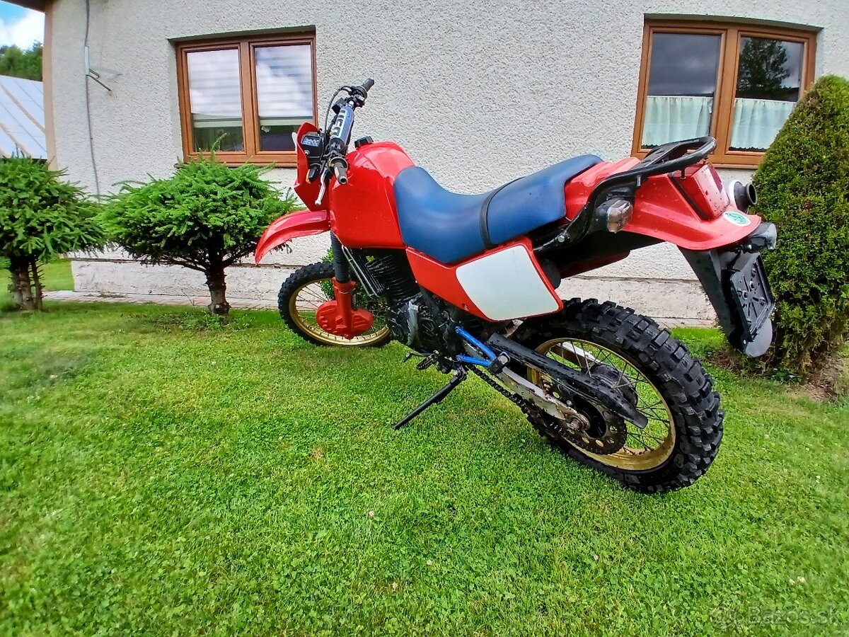 Predam Suzuki 600 DR. - 2