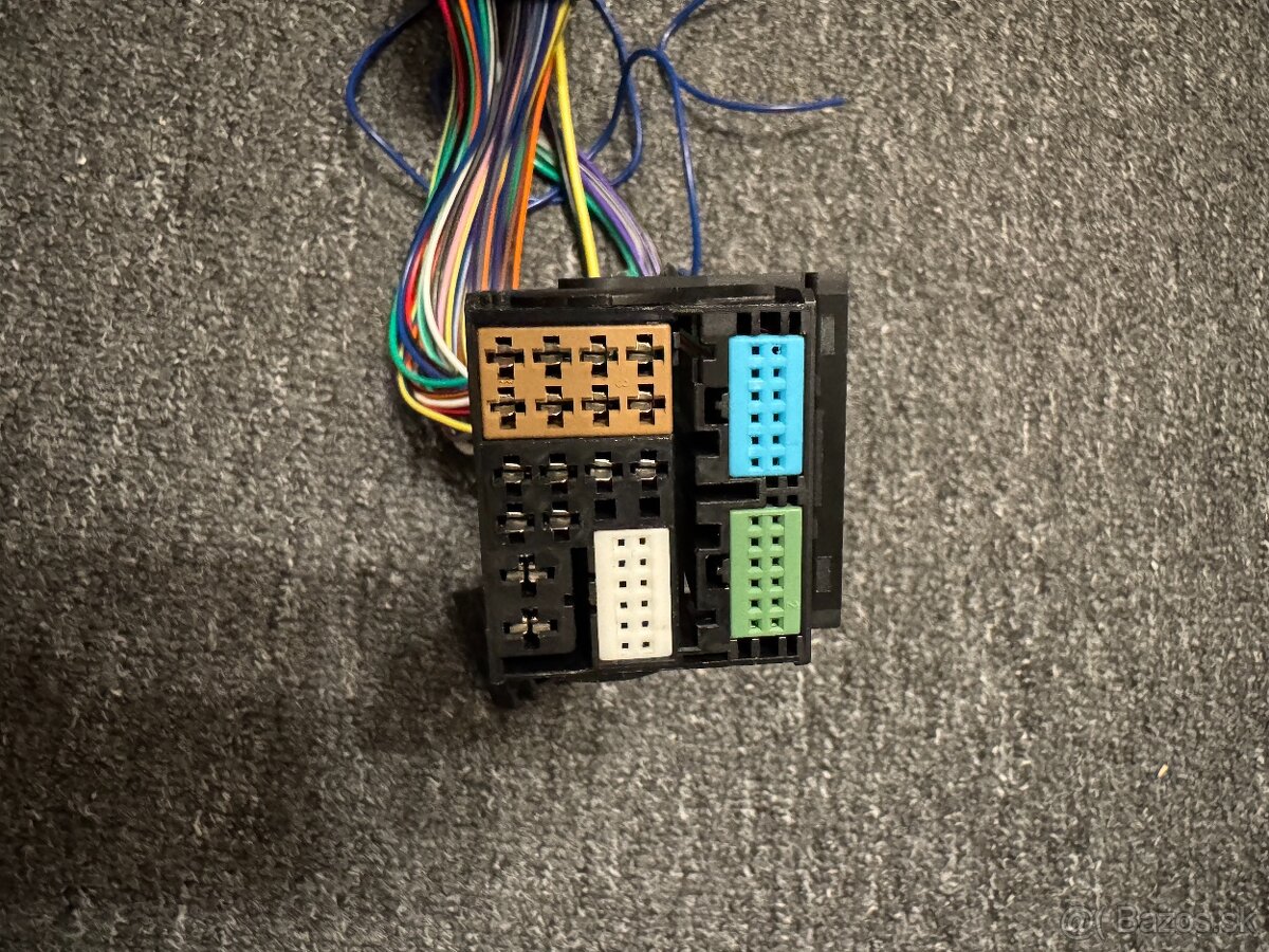 Predám adaptér pre HF sadu - 2