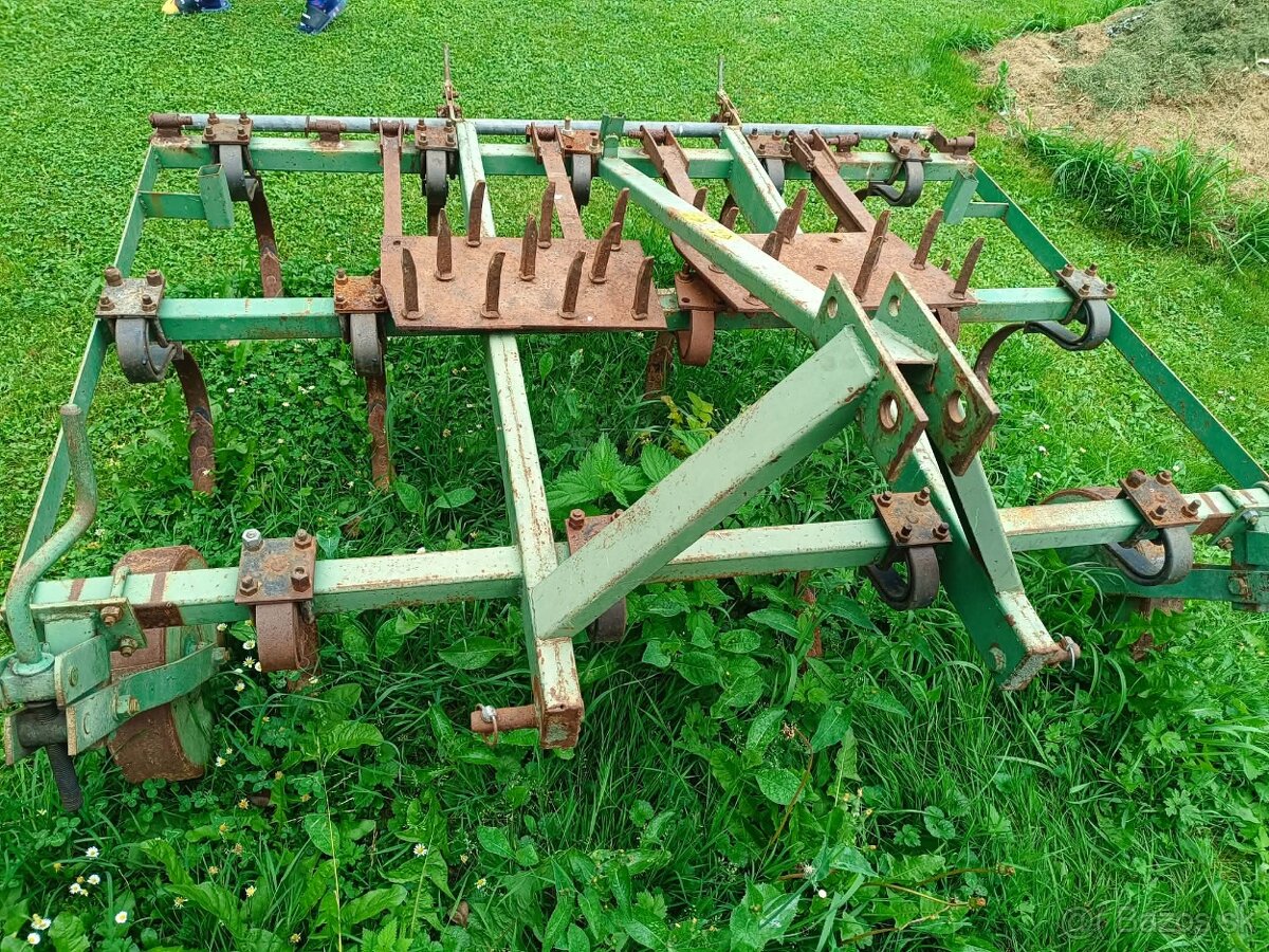 Predam poľnohospodársku techniku - 2