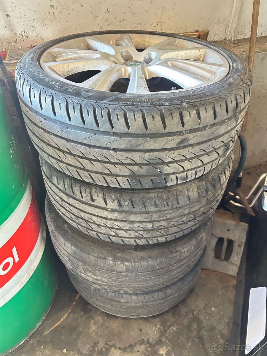 Elektróny Octavia RS 18. 225/40R18 - 2