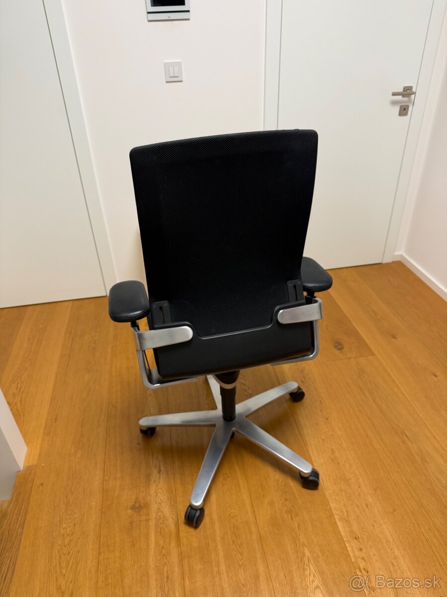 Kancelarska stolicka Wilkhahn - 2