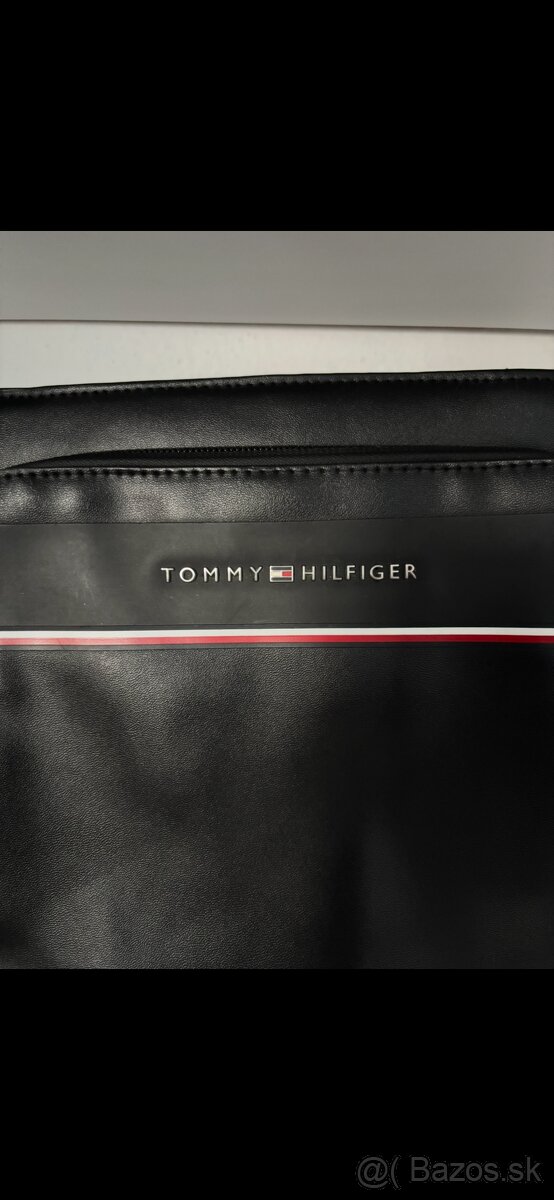 Tommy Hilfiger crossbody taška – čierna, nová - 2