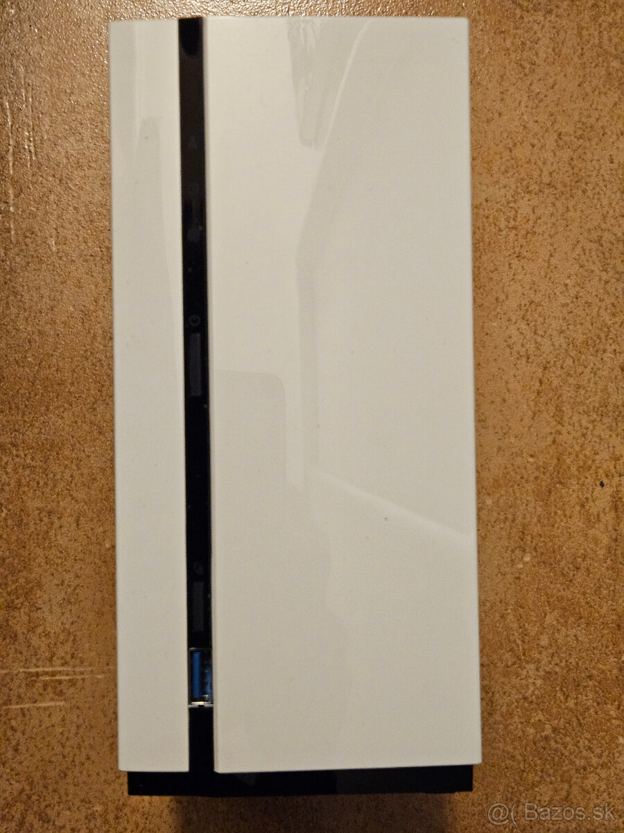 Predám nefunkčné NAS Qnap TS-228A - 2