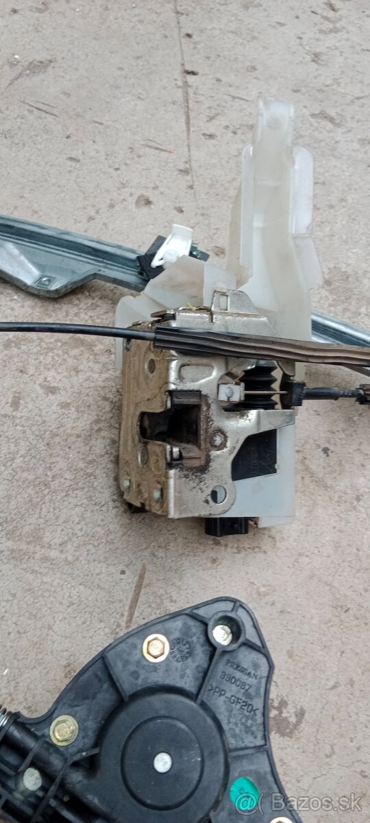 Renault Thalia zdvíhanie okien - 2