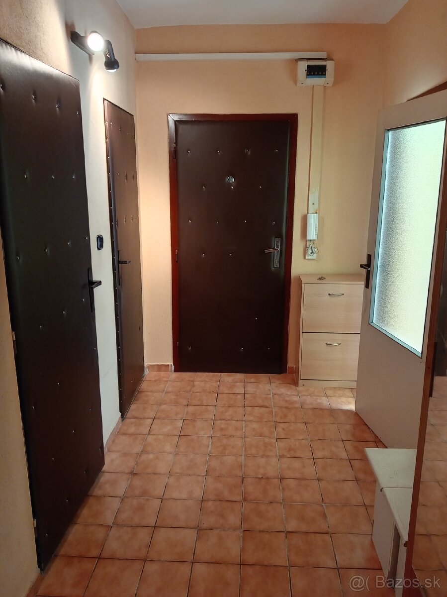 Predáme veľký 3i.byt 78m2 - 2
