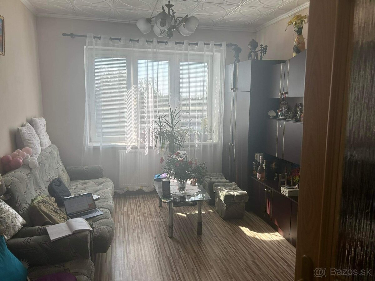 Predám dvojizbový byt s balkónom v meste Sobrance - 2