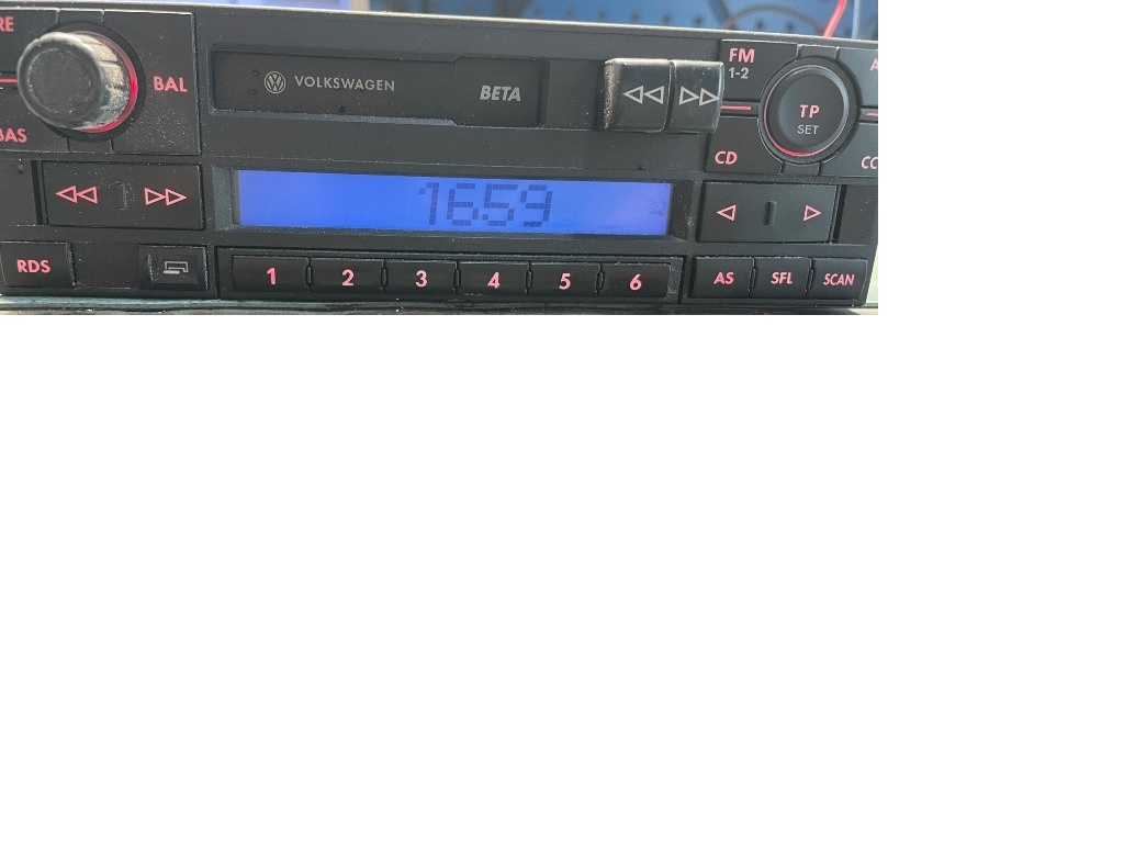 predám originál rádio vw beta1J0035152F - 2