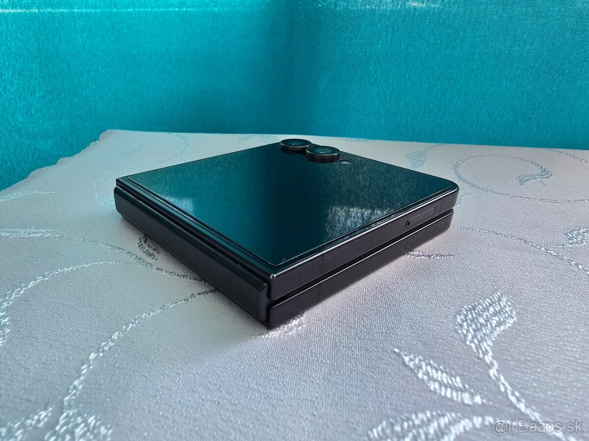 Samsung Galaxy Z Flip 7 - 2