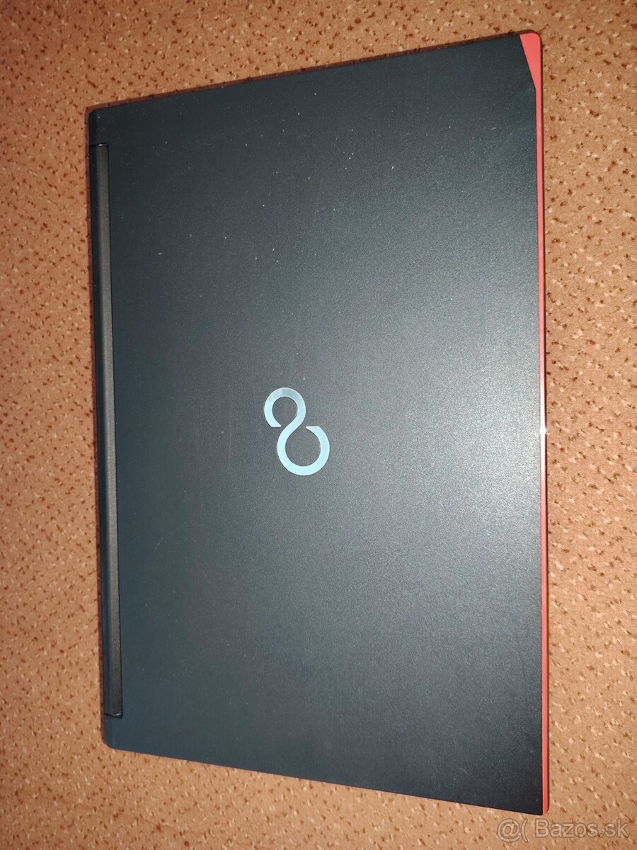 Fujitsu E554 - plati do zmazania - 2