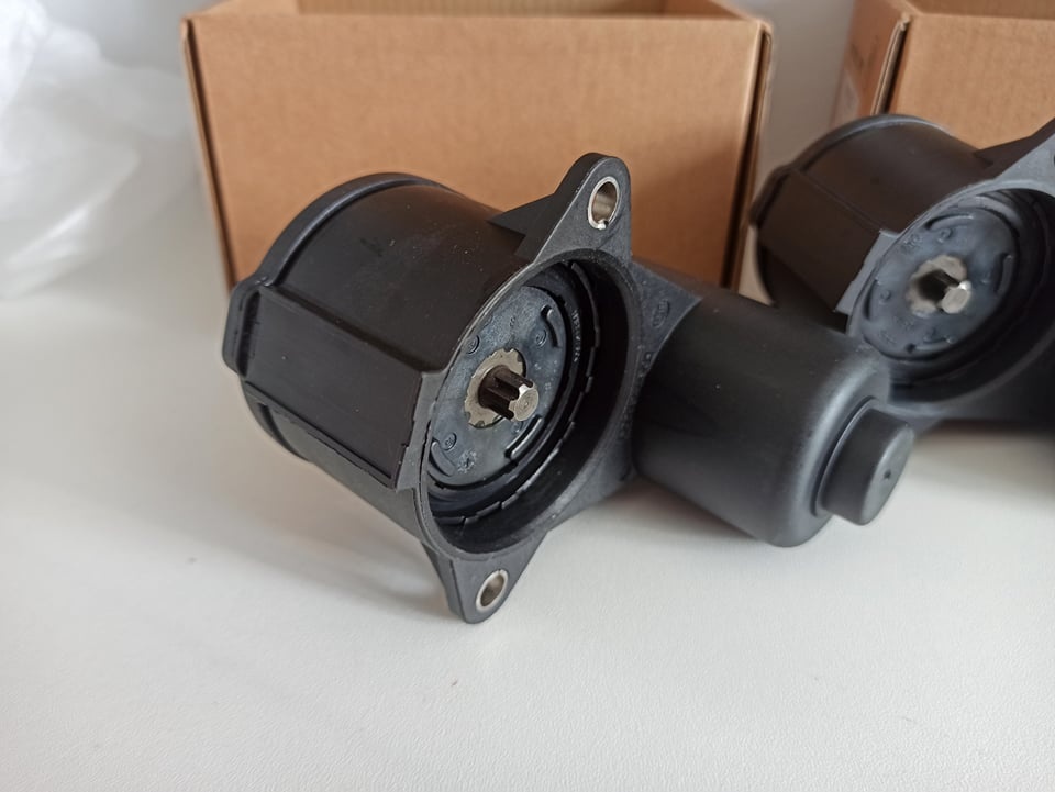 Motorček parkovacej brzdy Vw Audi - 2