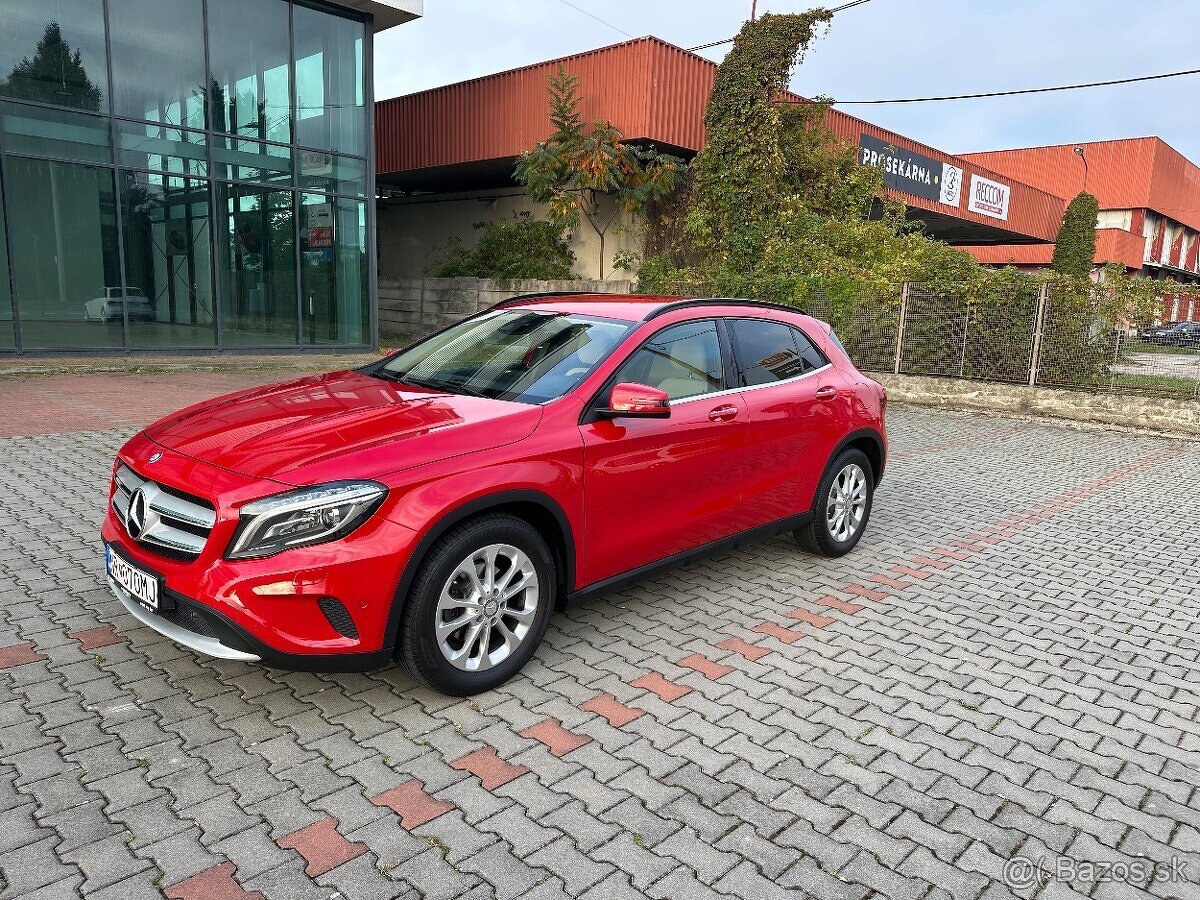 Mercedes Gla 180 benzín 96293km - 2