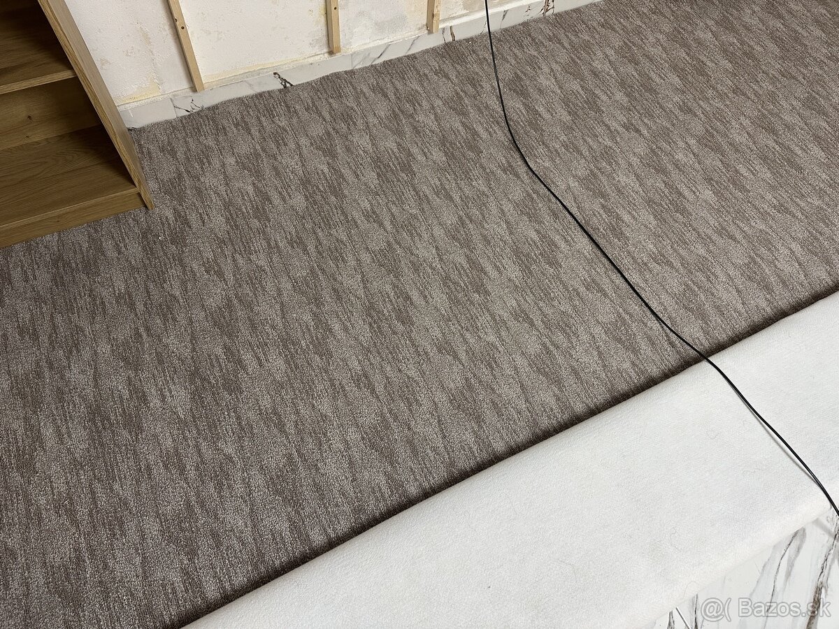 Predám nový koberec 4x4,7m - 2