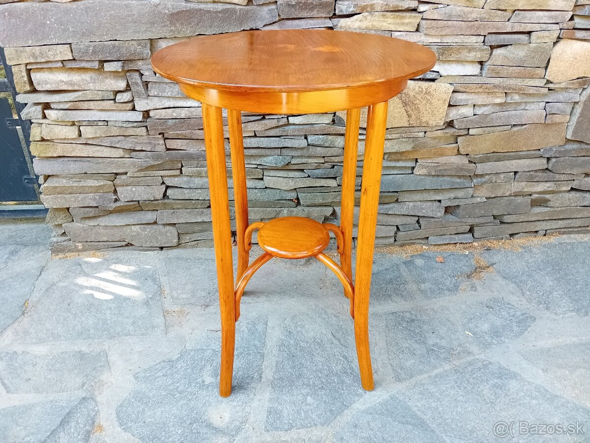 Thonet stolik - 2