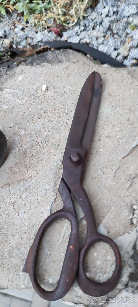 staré nožnice - 2