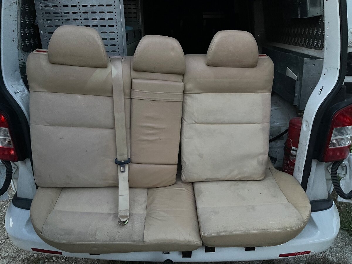 Predám zadné sedačky Passat b5 -b5.5 kombi - 2