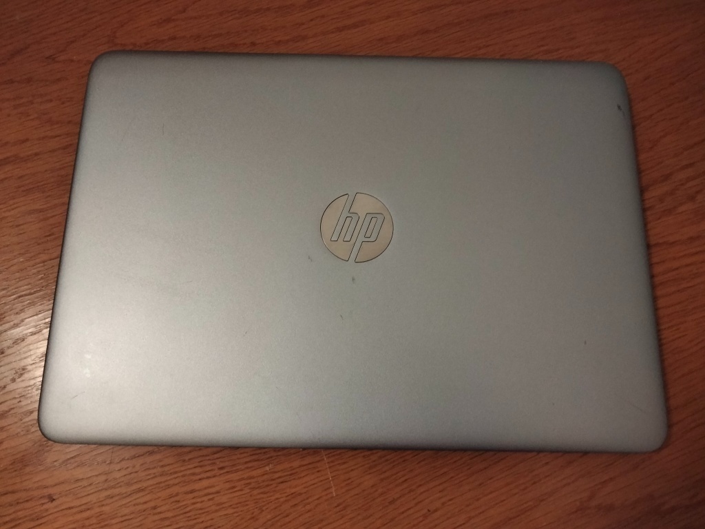 predám notebook HP ELITEBOOK 745 G4 ,WINDOWS 10,bez baterky. - 2