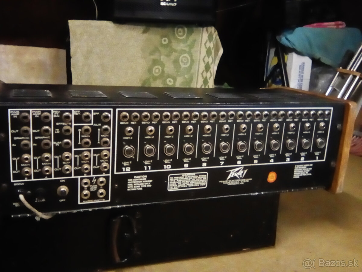 Power mix Peavey XR 1200, 12 vstup - 2