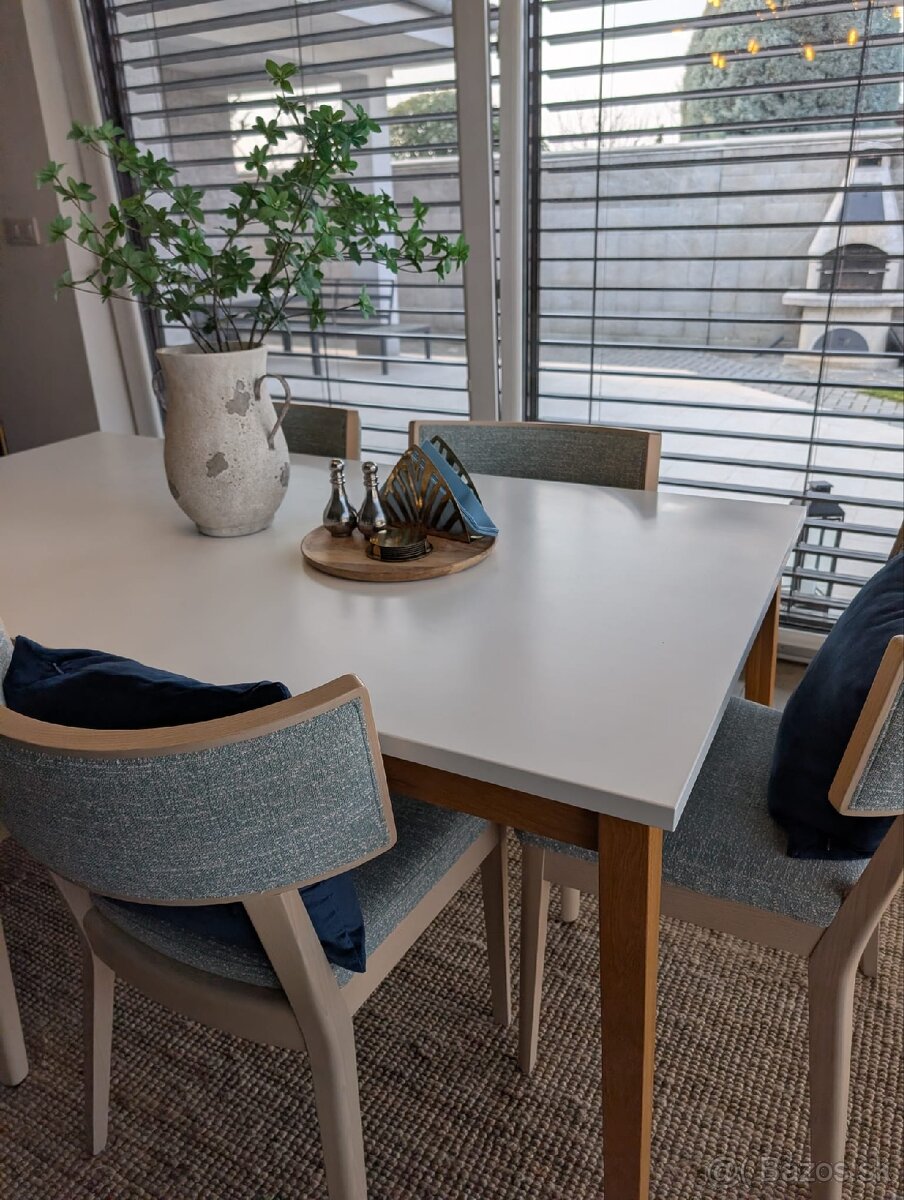 Jedálenský stôl elegantný - 2