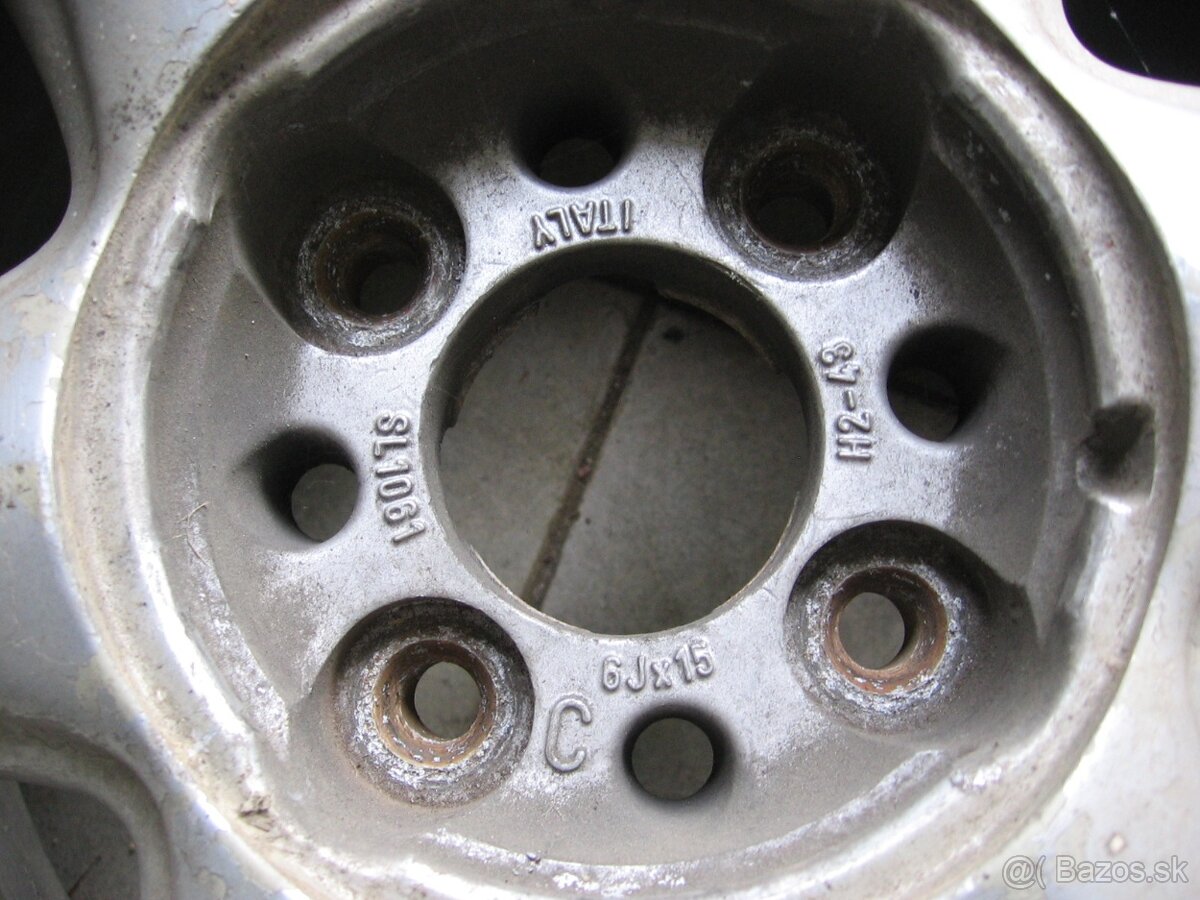 Prodám disky 6Jx15, H2-43 - Fiat, 4x98 (asi Fiat Brava) - 2