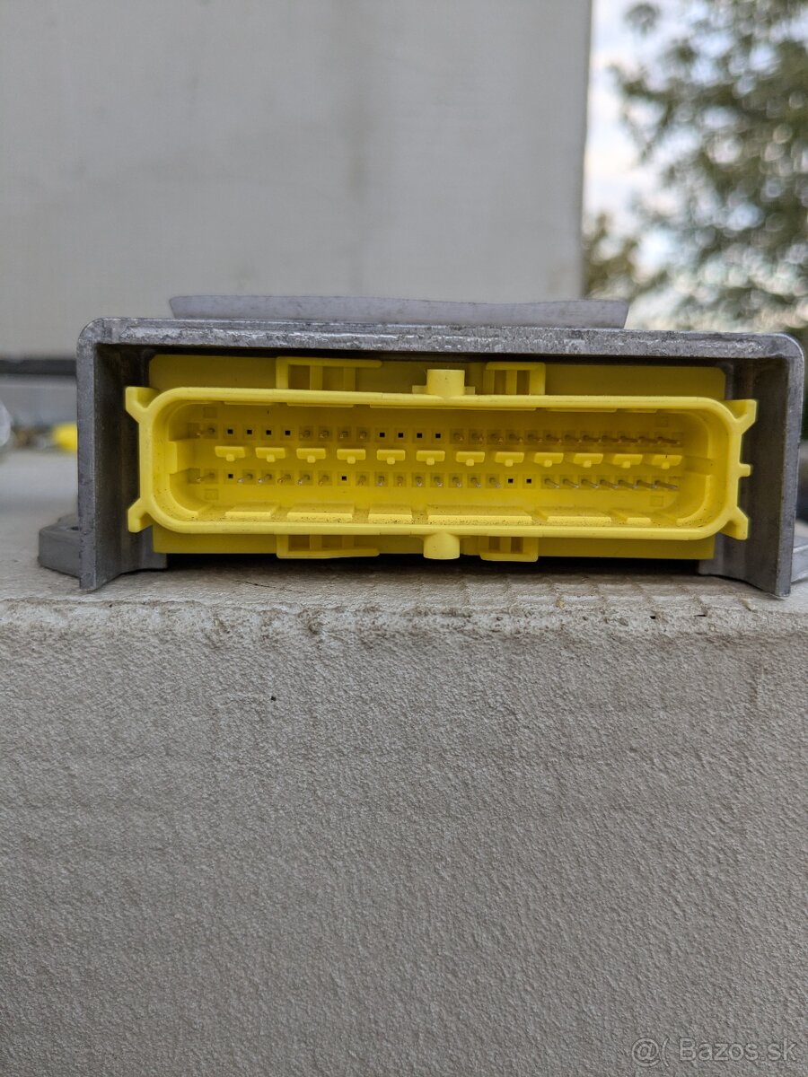 Riadiaca jednotka airbagov - 2