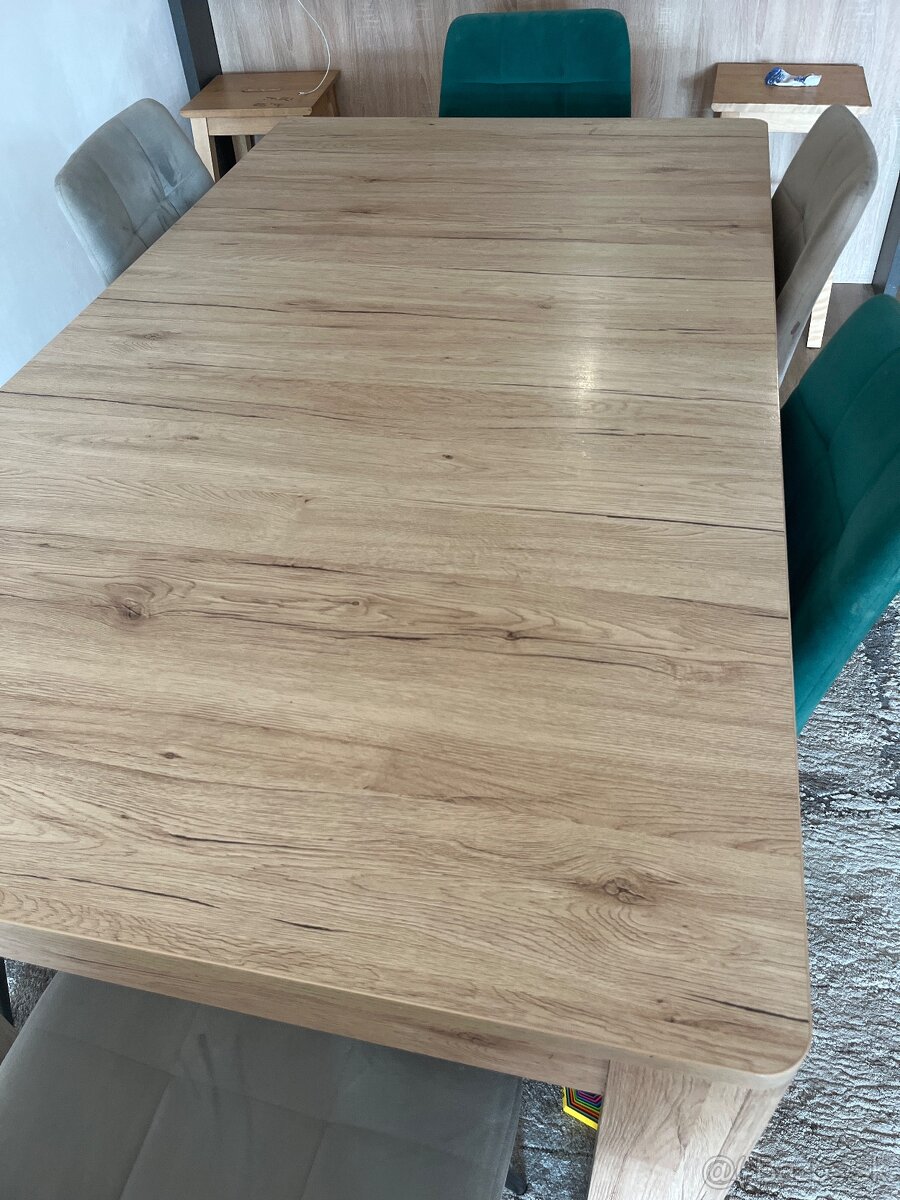 Jedálenský stôl - 2