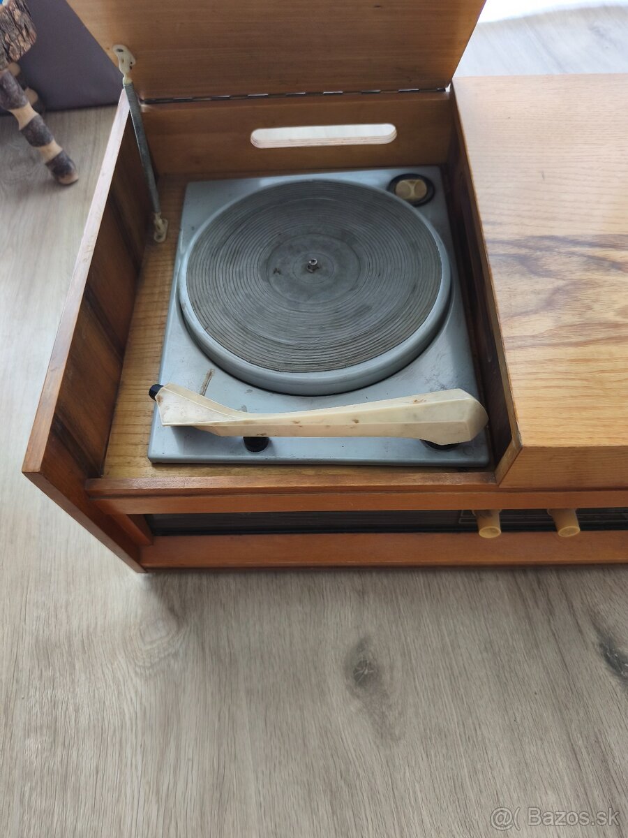 Gramoradio tesla aida - 2