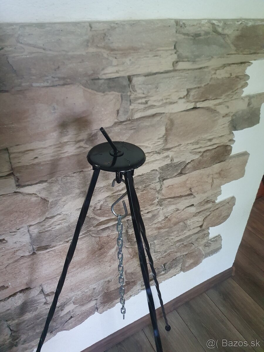 Predam novu TROJNOZKU na kotlik,dlzka 120 cm - 2