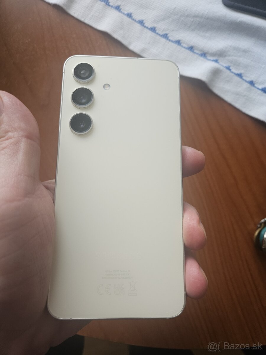 Samsung Galaxy S24 - 2