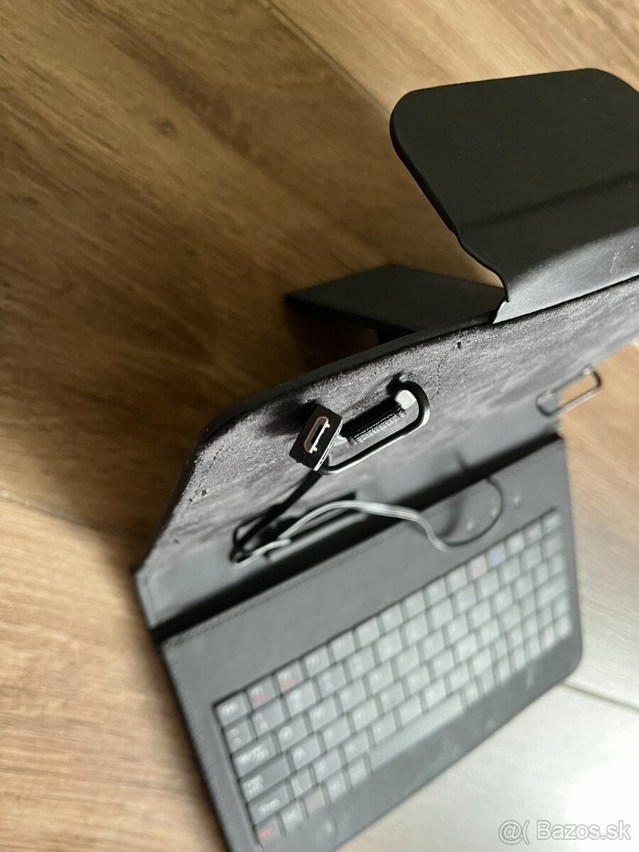 Púzdro a klávesnica k tabletu - 2