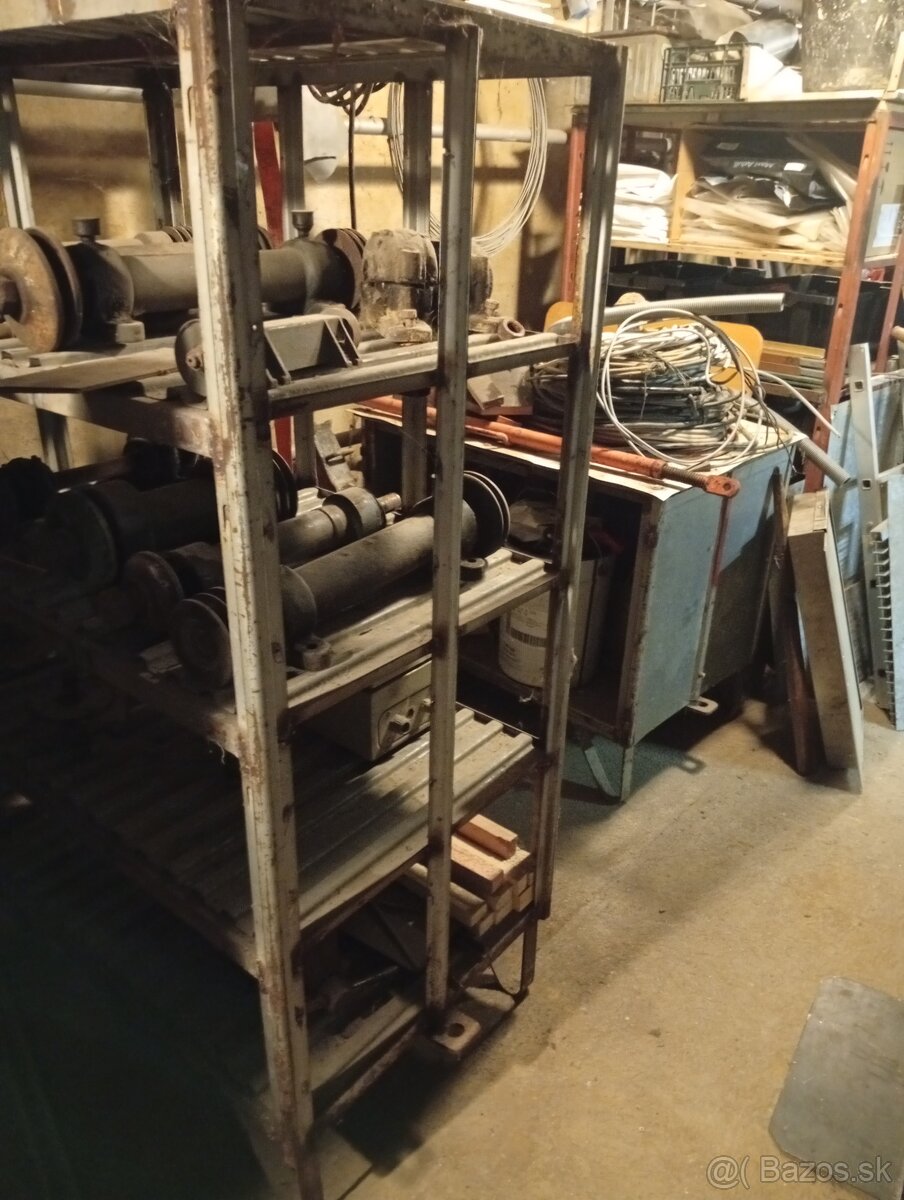 Pojazdný regál na predaj - 2