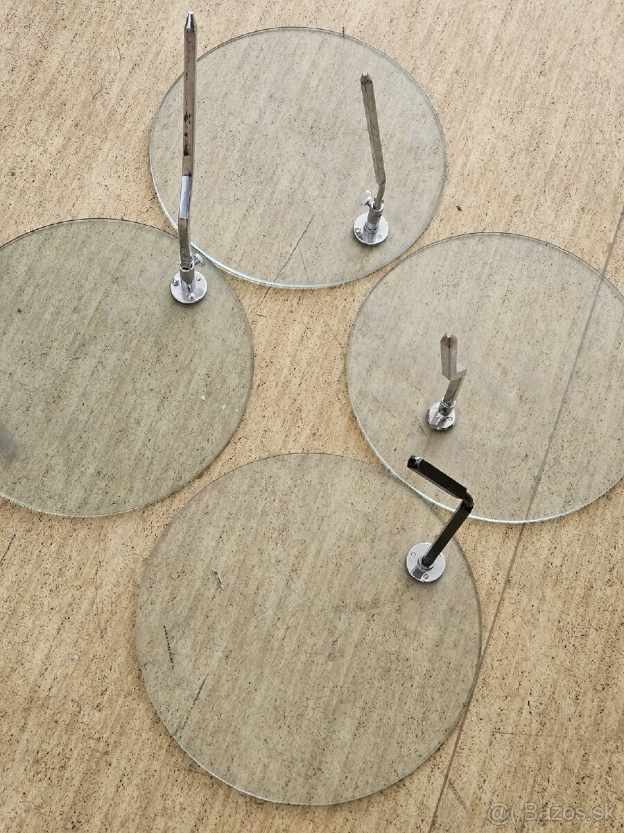 Stojany na figuríny - 2