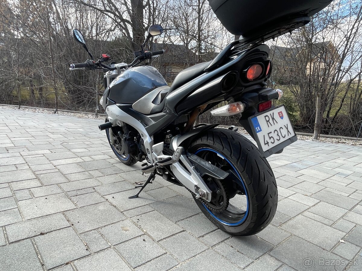 Suzuki gsr 600 - 2