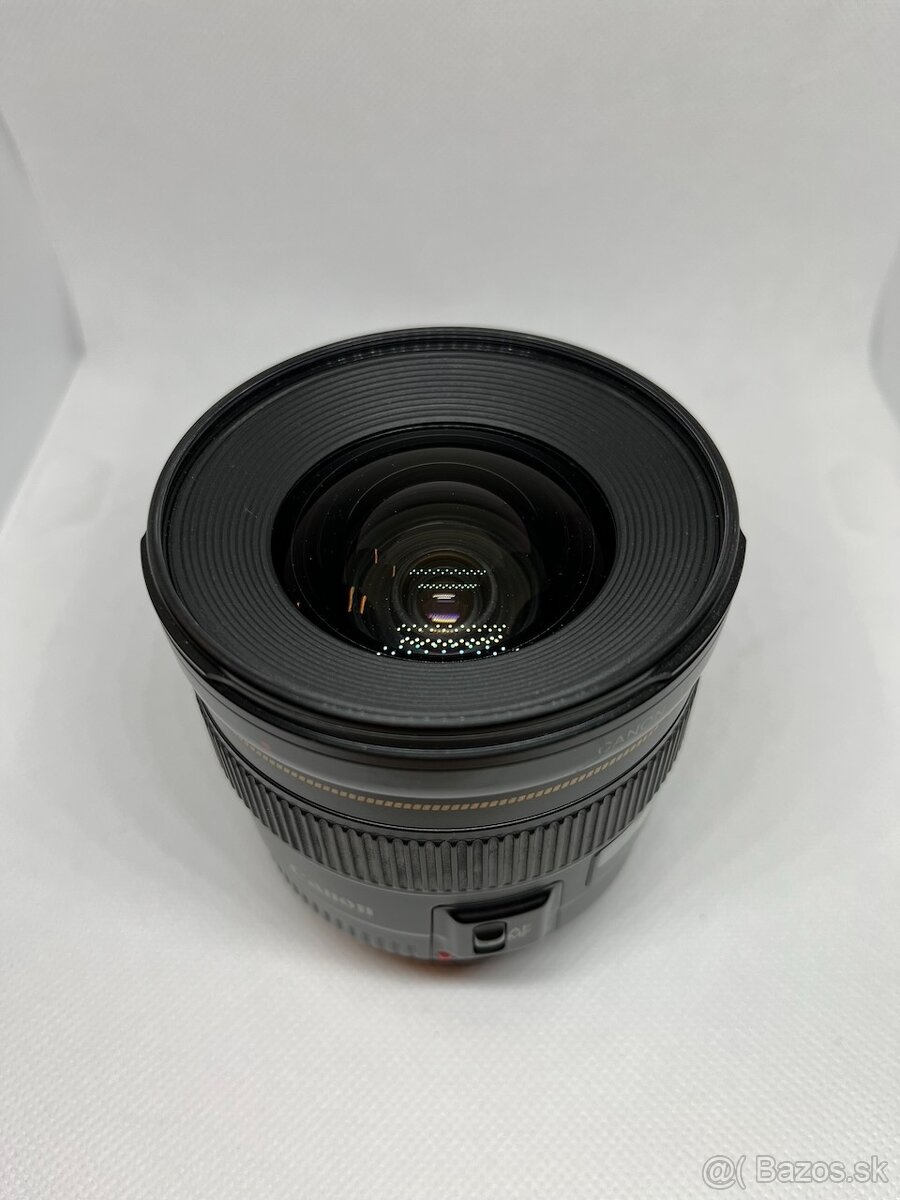 Canon EF 20 mm f2.8 USM - 2