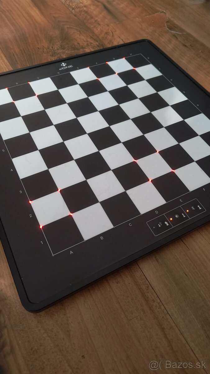 Elektronické šachy Millennium Eone - 2